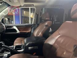 تۆیۆتا لاند کروزەر